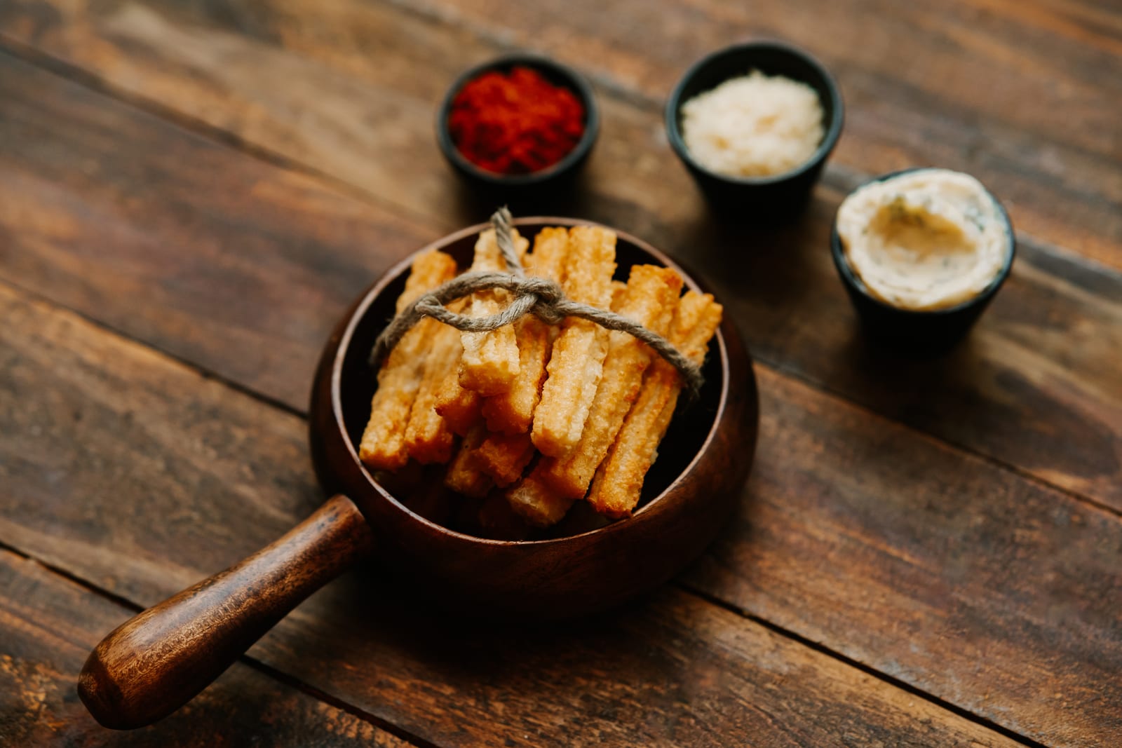 Nosh dish, styled product shot